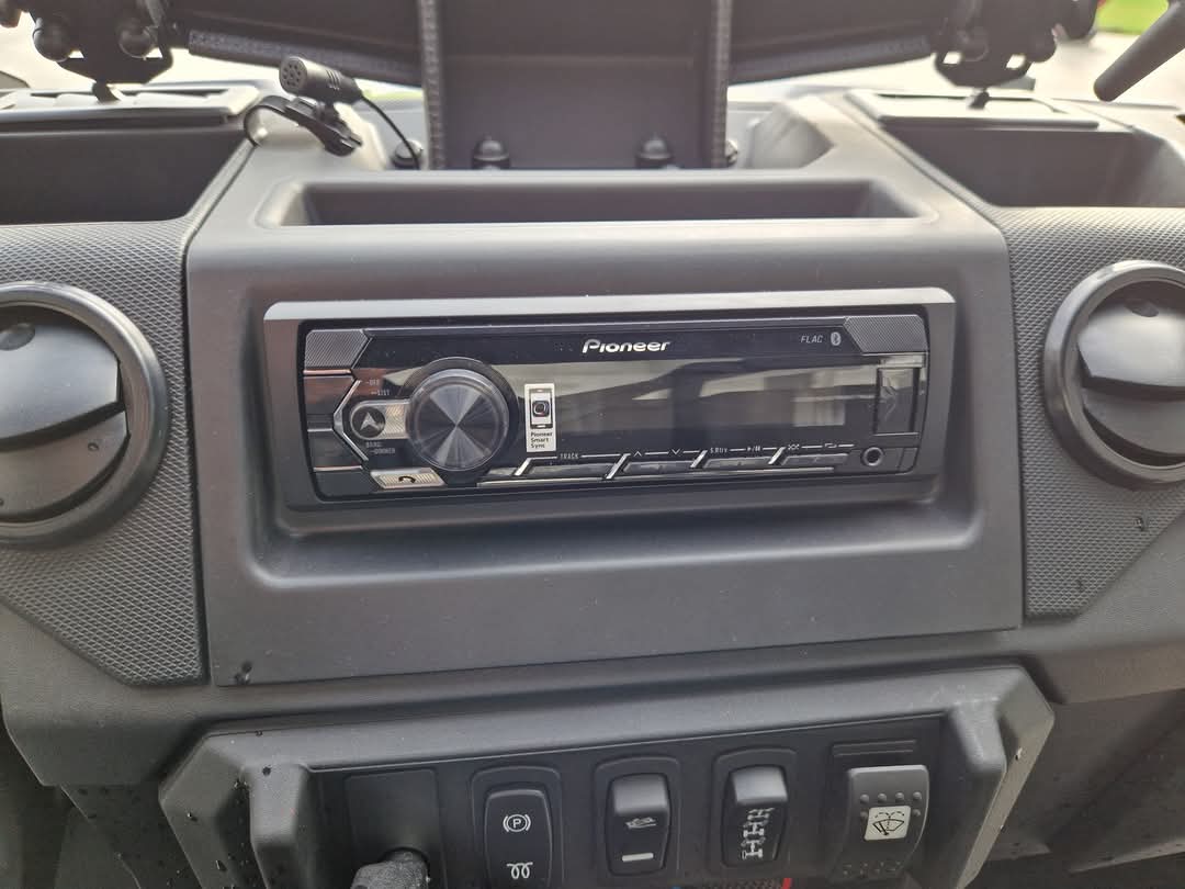 Full Polaris Ranger Diesel/XP Plug and Play Single Din Radio Kit